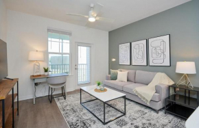 Landing Modern Apartment with Amazing Amenities (ID2708X16)